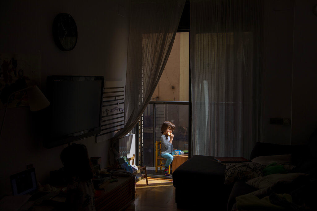 APTOPIX Virus Outbreak Spain Daily Life